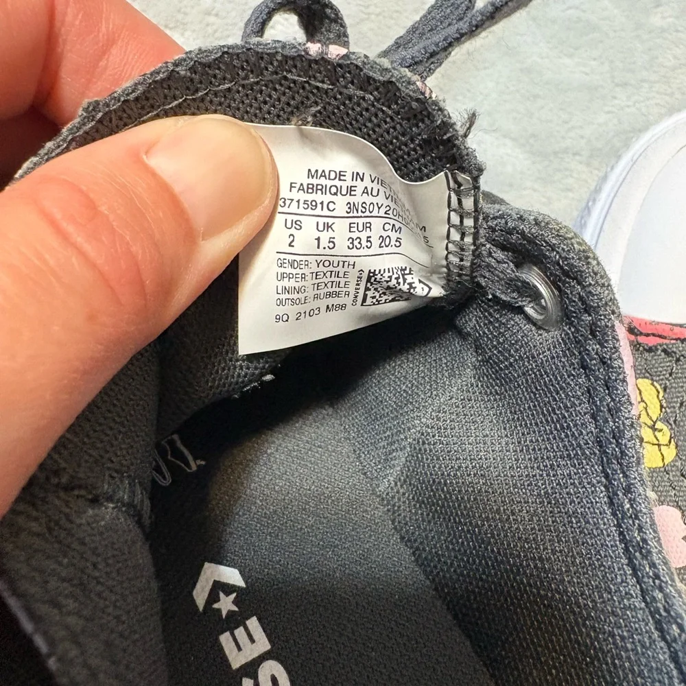 Converse Girls Platform Heart Sneakers size 2